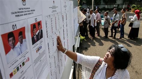 Indonesia Election Millions Go To Polls To Choose A President The