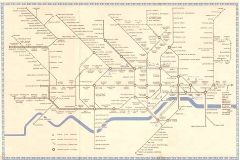 London Tube 1940 Everything Was Better In The Old Days Pinterest