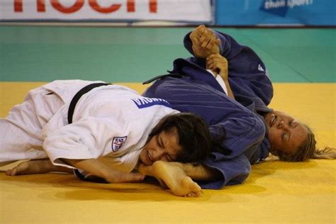 pin by sandaline on martial arts barefoot judo karate taekwando jiujitsu women karate