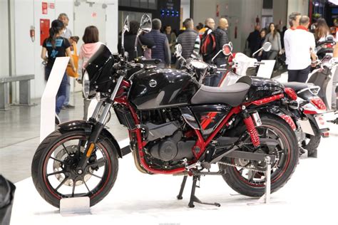 A brand new cafe racer was born based on an original 125cc sym wolf by the hand of dreamers custom vn dreamers. Sym Wolf SB300 Café Racer ABS 2016 : Rétro sauce ...