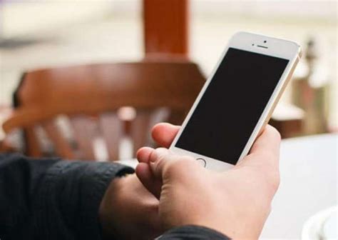 Smartphone Addiction Leads To Personal Social Workplace Problems Study