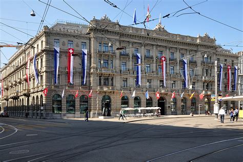 Der schweizer kredit ist ein spezieller kredit, der nicht nur von schweizer banken, sondern auch von kreditinstituten anderer europäischer länder gewährt wird. Credit Suisse - Credit Suisse - qwe.wiki