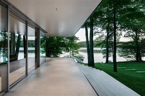 A See Through Modernist Pavilion In Canada Mid Century Home