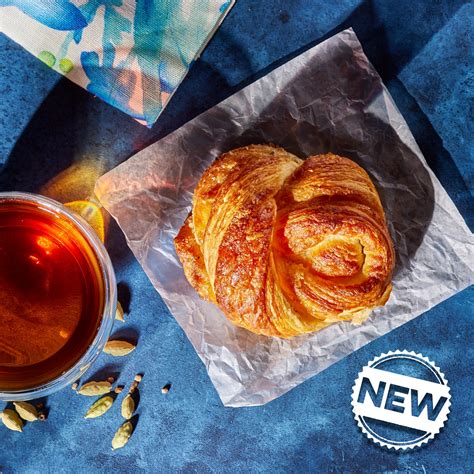 Cardamom Knot - Noe Valley Bakery