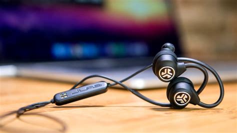 The Best Wireless Earbuds of 2018 - Reviewed.com Headphones