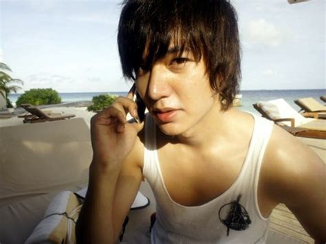 Lee Min Ho Took His Clothes Off At The Beach And Heres 15 Sexy Photos Koreaboo