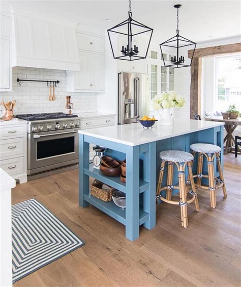 17 Coastal Kitchen Decor Ideas For A Beach Home