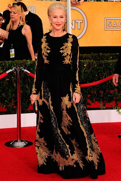 Helen Mirrens Best Fashion Moments Womanandhome Helen Mirren Style Dame Helen Mirren Helen