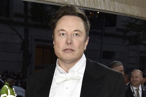 El Viernes De Los Famosos En Imágenes El Padre De Elon Musk De 76