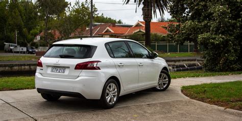 Peugeot 308 1.6 active hdi 115cv. 2015 Peugeot 308 Active Review | CarAdvice