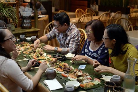 Casa Manilas Kamayan Feast A Taste Of The Philippine Tropics Review
