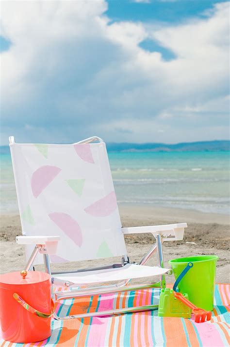 Maybe you would like to learn more about one of these? DIY Painted Beach Chairs (With images) | Beach chairs diy, Diy painting, Beach chairs