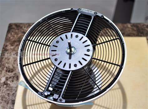 Kredit umožní i stahování neomezenou rychlostí. 【開箱】BALMUDA百慕達 GreenFan Cirq 雙葉片小鋼炮風扇 - 甫佳電器部落格 ! Fuchia Blog