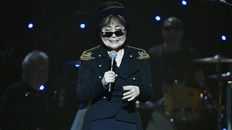 Yoko Ono Rushed To Hospital In Manhattan With ‘extreme Flu Like Symptoms Publicist Ktla