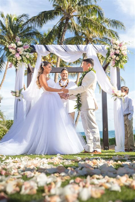 Romantic Beach Front Maui Wedding At Sugar Beach Events Maui