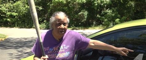 65 Year Old Florida Woman Whacks Car Thief With Baseball Bat “pi Yah” Autoevolution