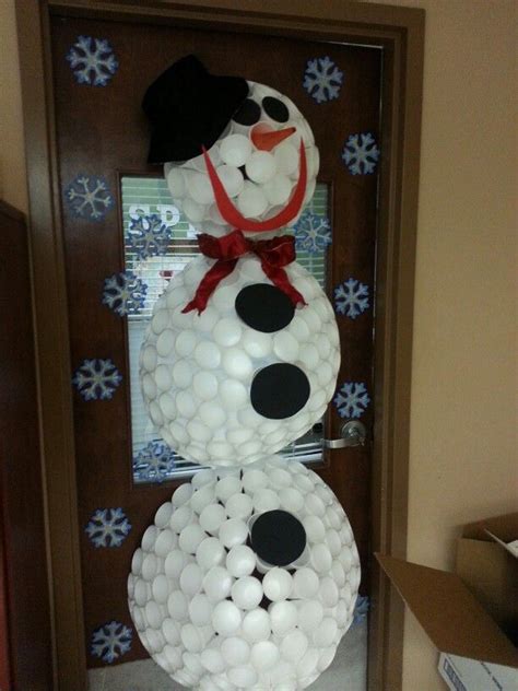 Olivia decorating a nursing home room. Took a pic of this at my Dad's nursing home. Such a cute ...