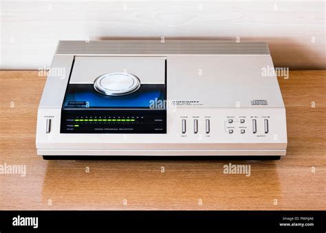 Cd Player 1980s Hi Res Stock Photography And Images Alamy