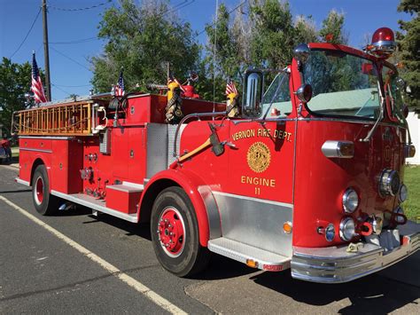 19070 Crown Triple Combination Fire Trucks Rescue Vehicles Fire