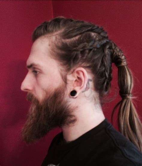 Inspired by historic nordic warriors, the viking haircut encompasses many different modern men's cuts and styles, including braids, ponytails, shaved back. Nordic Braids For Men - Wavy Haircut