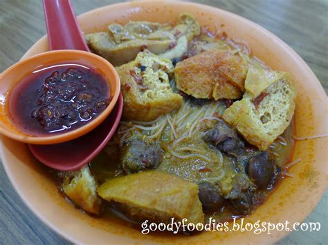 But through the recommendation of the locals we chose to eat at kedai makanan seremban seafood restaurant. GoodyFoodies: What to do / eat in Seremban, Negeri Sembilan
