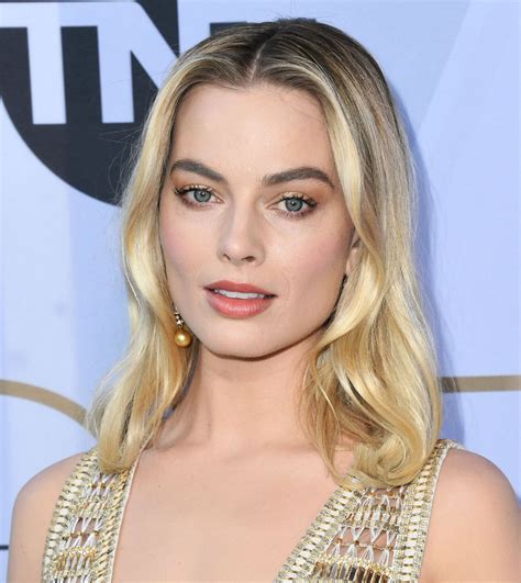 Margot robbie is an australian actress best known for her roles in 'the wolf of wall street,' 'suicide squad' and 'i, tonya.' Margot Robbie TheFappening Sexy (19 Photos) | #The Fappening