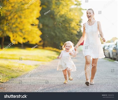 11503 Going Walk Baby Images Stock Photos And Vectors Shutterstock