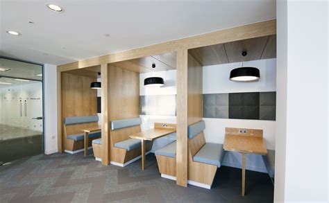Office 9 | Office Snapshots | Office interior design modern, Booth seating, Office interior design