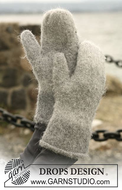 Ravelry 103 32 Felted Mittens Pattern By Drops Design