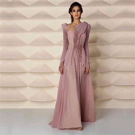 Middle East Style Muslim Evening Gown With Long Sleeve Pearls Skin Pink Long Formal Women Arabic