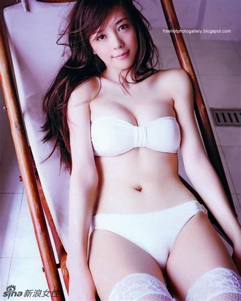Hot And Sexy Photo Gallery For All Over The World Chinese Actress Lin