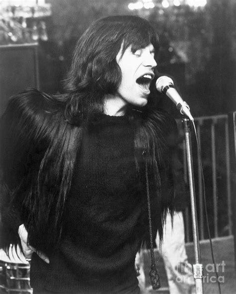 Mick Jagger Singing During Rehearsal Photograph By Bettmann