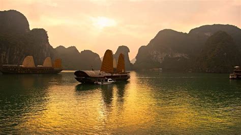 What To Do In Halong Bay Best Places And Tips For Your Trip Mihi Travel