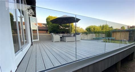Decking Glass Balustrade Glass Panels For Decks Patios And Gardens