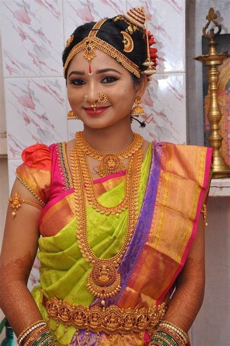 Traditional Tamil Iyengar Hairstyles Aka Andal Kondai We Spotted Brides In Indian Bridal