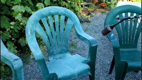 The proportions are not crucial, but about 1 tablespoon of salt and 1 tablespoon of baking soda to 3 dl water should do the trick. How to remove oxidation on old plastic lawn chairs (With ...
