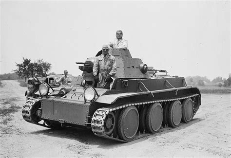 World War II in Pictures: How Did Sherman Tanks Compare to T-34 Tanks?