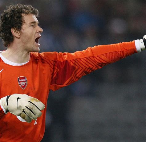 Lehmann and vieira with trophy of the 2005 fa cup final in the millennium stadium, cardiff. Torwart: Jens Lehmann - Elfmeterkiller, Rotsünder ...