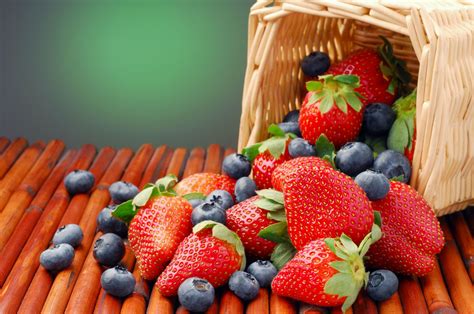 3840x2551 Fruits 4k Desktop Wallpaper Strawberry Fruit Raw Food Recipes
