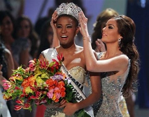 Miss Angola Crowned Miss Universe In Brazil Ibtimes