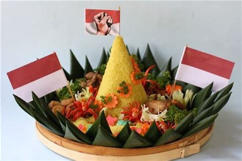 3 siung bawang putih 6 siung bawang merah 1 ruas lengkuas, memarkan. Model Nasi Tumpeng Hias Untuk Agustusan Terbaru 2017/2018 ...