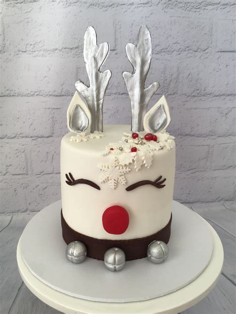 Check out our christmas cards 2020 selection for the very best in unique or custom, handmade pieces from our christmas cards shops. Reindeer Christmas cake in 2020 | Christmas themed cake ...
