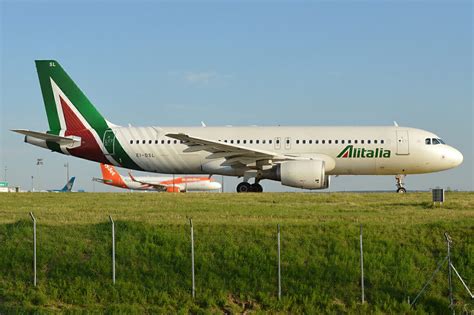Imbalance Of Passengers Caused Alitalia Airbus A320 Tail Strike