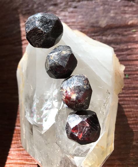 Raw Garnet Crystals Parcel Of 4 Each 260 Grams 130 Carats Cr2216