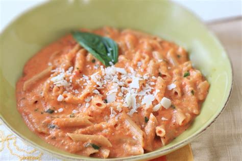 Creamy Tomato Pasta Recipe By Taylor Kadlec