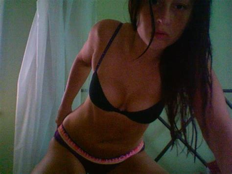 Naked Nina Stavris In Icloud Leak Scandal