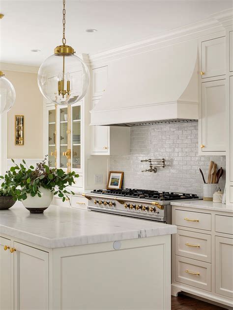 35 Beautiful White Kitchen Cabinets With Brass Hardware Nikki S Plate