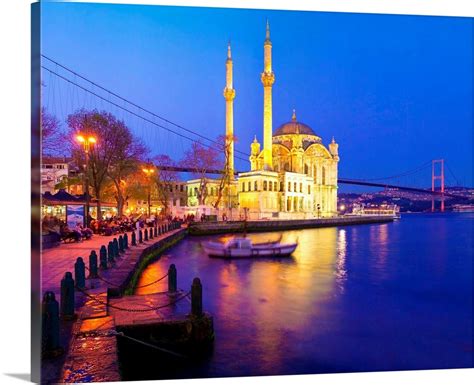 Turkey Istanbul Ortakoy Mosque And Bosphorus Bridge In Background
