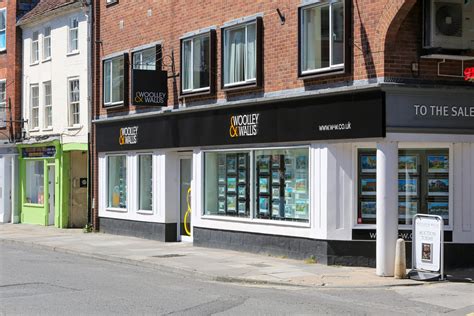 Estate Agents Salisbury | Woolley & Wallis Estate Agents