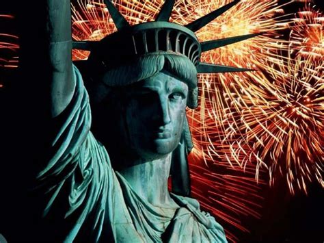 17 Giugno 1885 La Statua Della Libertà Arriva A New York
